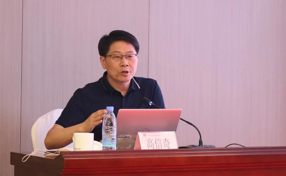 C:/Users/admin/Desktop/凝心聚力謀發(fā)展 同心奮斗譜新篇——南京市公安局國資辦黨總支、南京市保安服務(wù)有限公司黨支部聯(lián)合舉辦專題黨課/4.jpg4